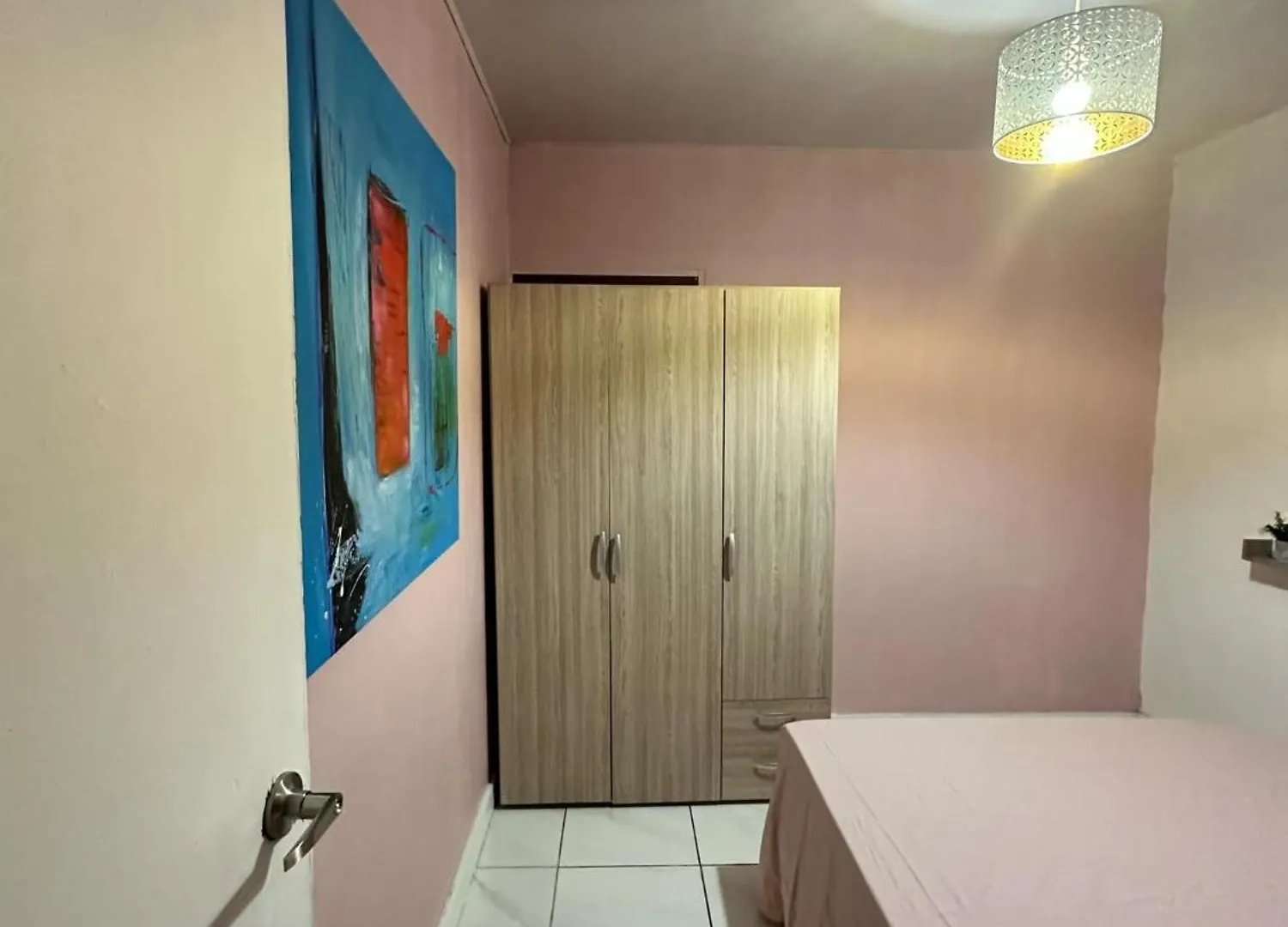 Pink Bliss Bed & Breakfast Avae 0*,