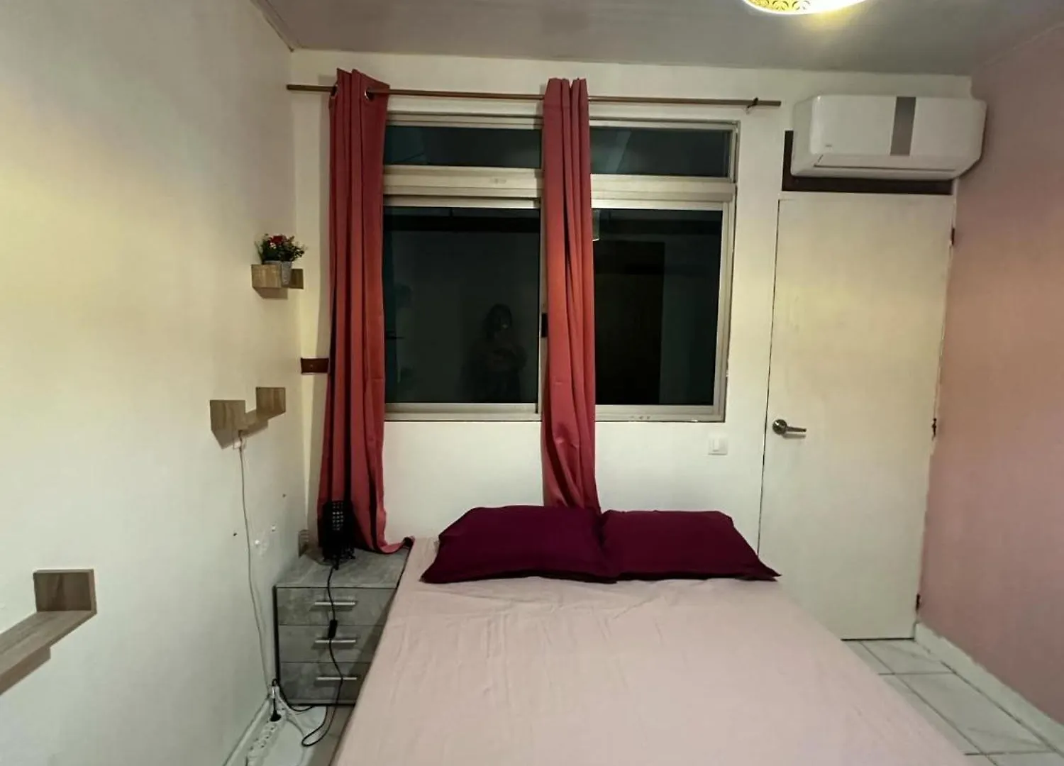 Pink Bliss Bed & Breakfast Avae